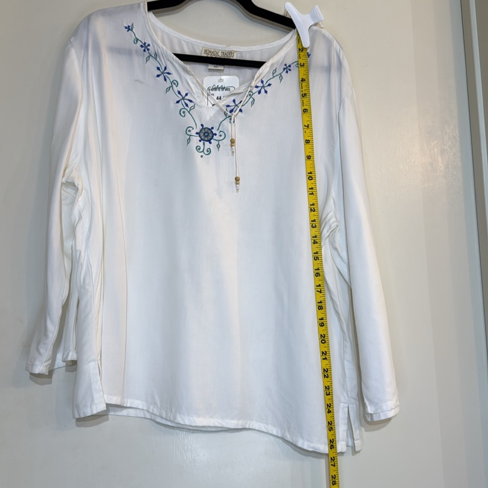 Nomadic Traders White Embroidered 3/4 Sleeve Blouse size extra large - Picture 9 of 9